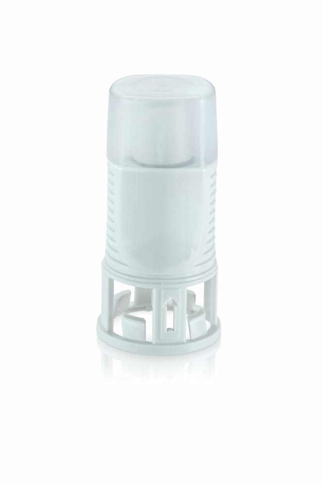 Chemfort vial adaptor-Picture of Chemfort vial adaptor with a protective cap