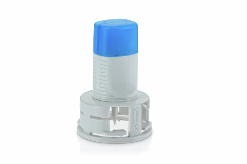 Chemfort vial adaptor-Picture of Chemfort vial adapto, 32mm with a protective cap