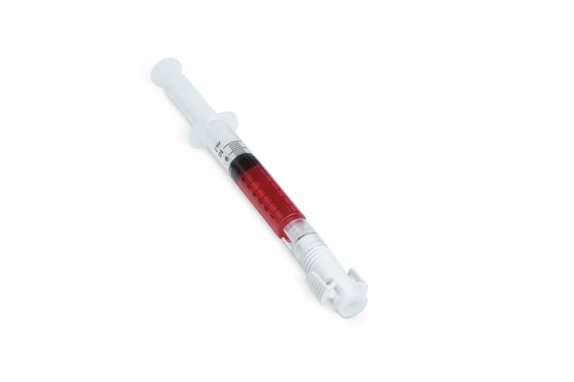 Chemfort Syringe adaptor-Picture of Chemfort Syringe adaptor connected to red drug Syringe